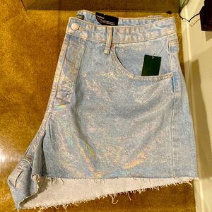 Light blue denim w/Halo-graphic finish